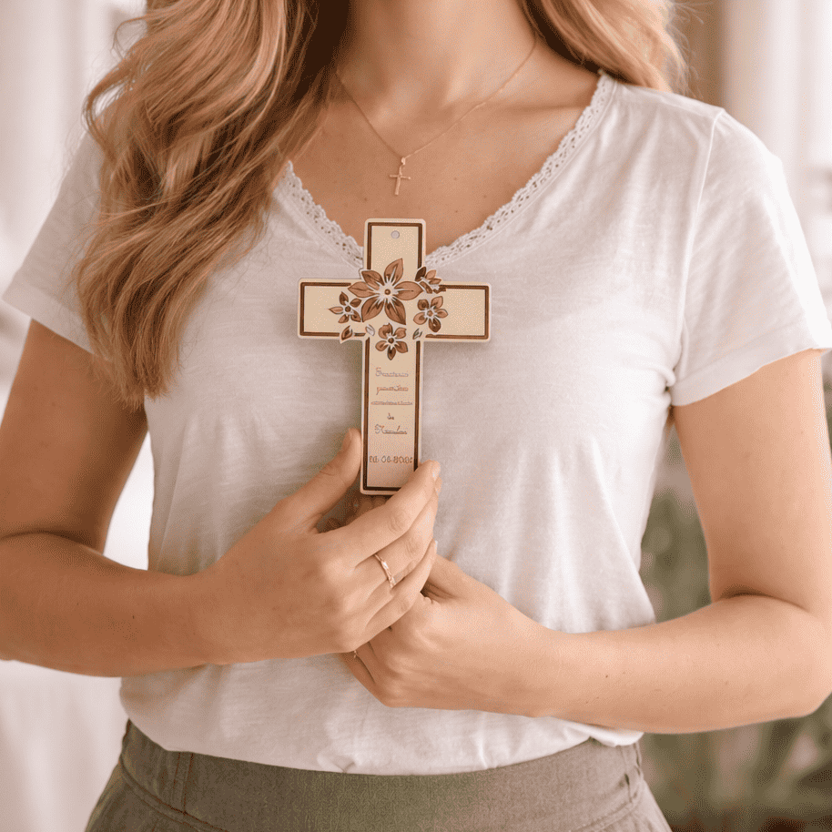 croix religieuse communion baptême personnalisée en bois souvenir cérémonie religieuse