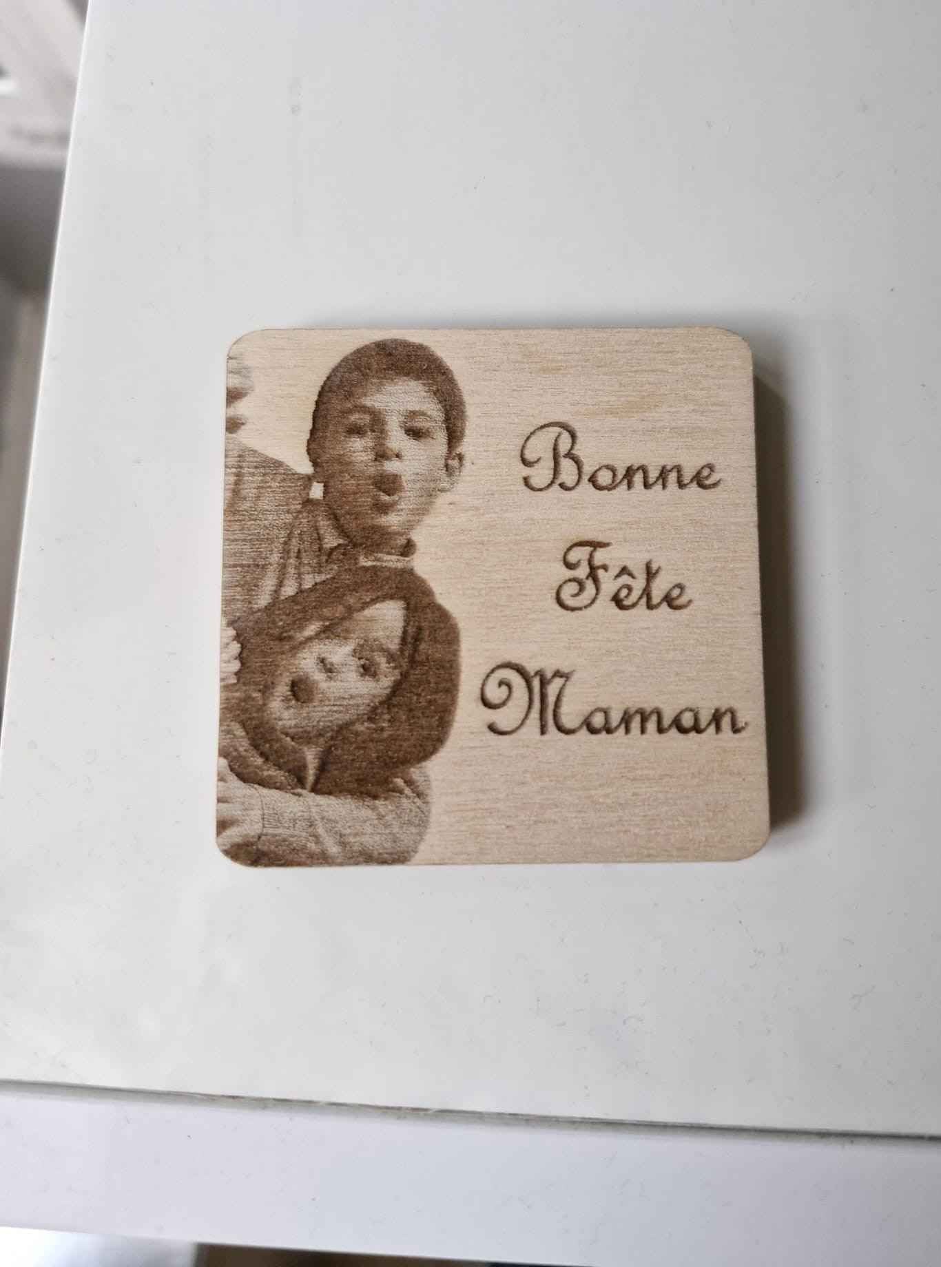 Aimants bois personnalisés avec photo et message gravés au laser - LIJO CREA