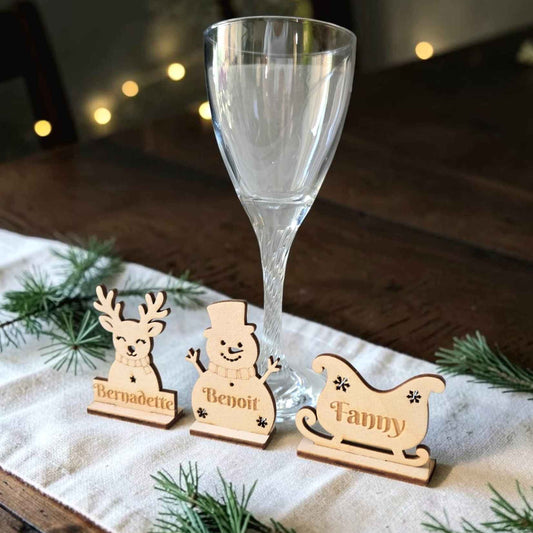 marque place de noël renne bonhomme de neige luge en bois personnalisé