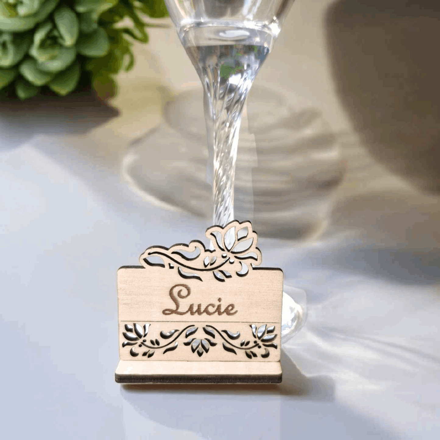 Marque-places Dentelle Fleurs Élégants pour Mariages et Événements - LIJO CREA