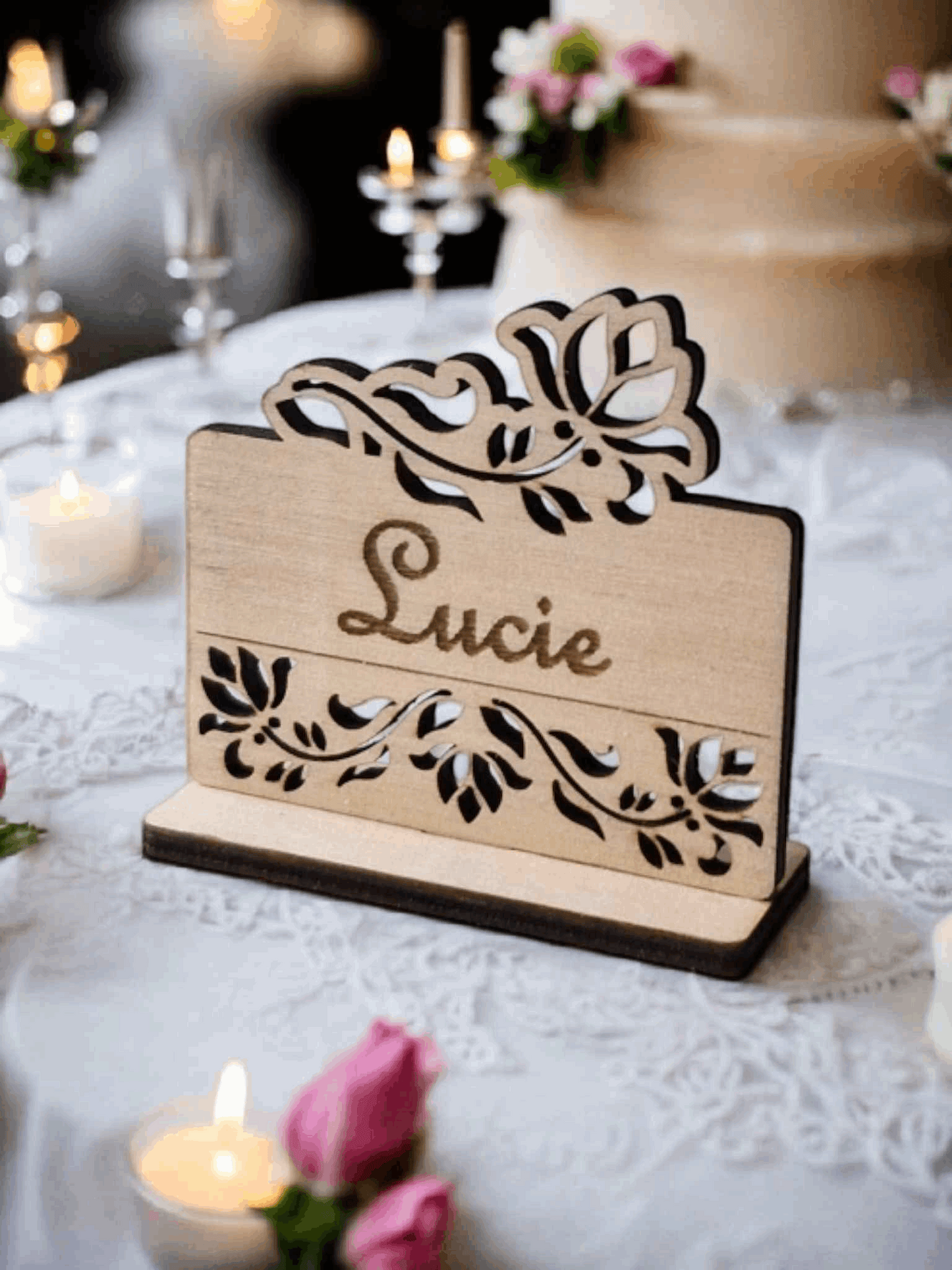 Marque-places Dentelle Fleurs Élégants pour Mariages et Événements - LIJO CREA