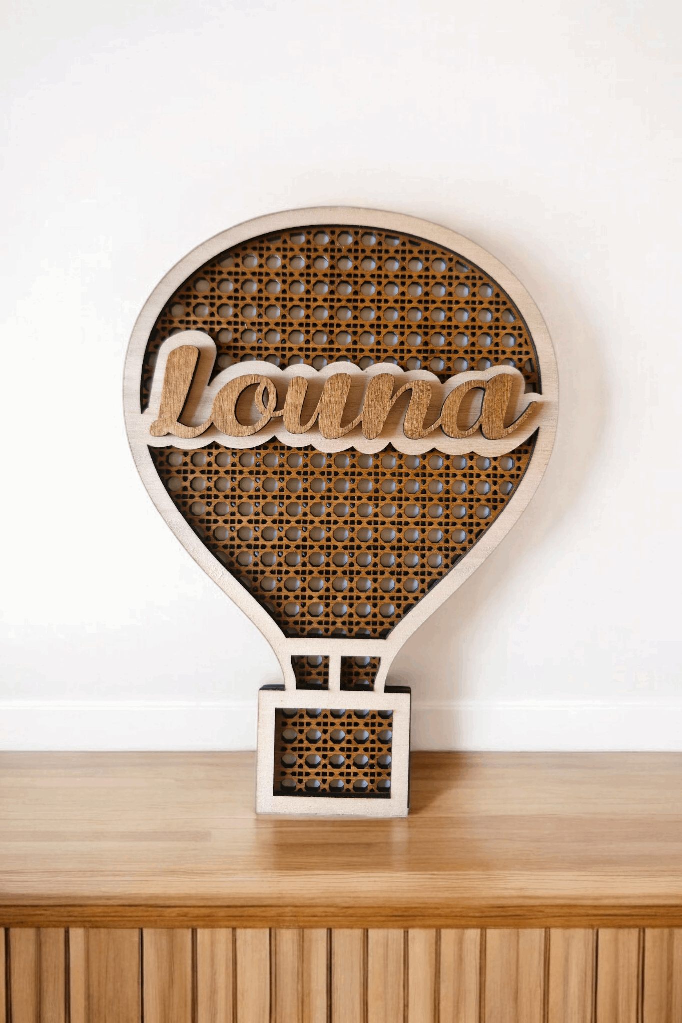 Montgolfière prénom rotin personnalisé - Décoration unique et artisanale - LIJO CREA