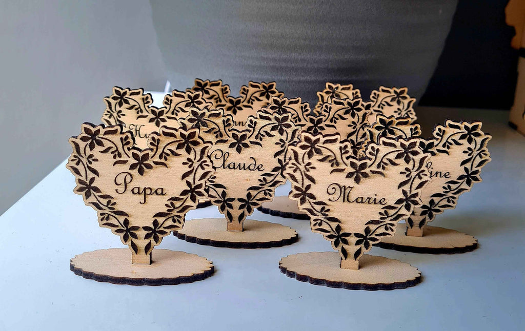 Marque-places coeur Fleuris pour un mariage romantique - LIJO CREA