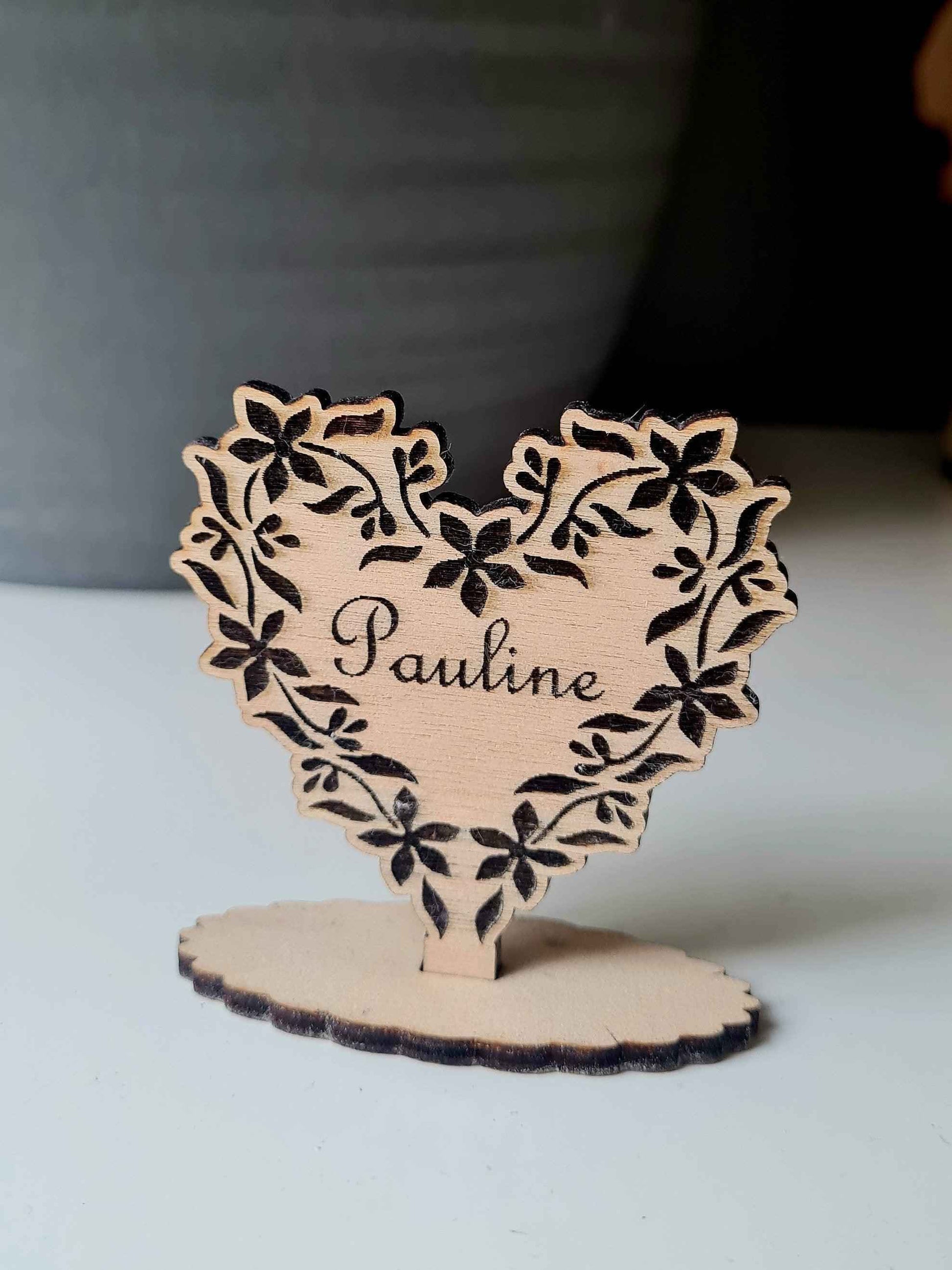 Marque-places coeur Fleuris pour un mariage romantique - LIJO CREA