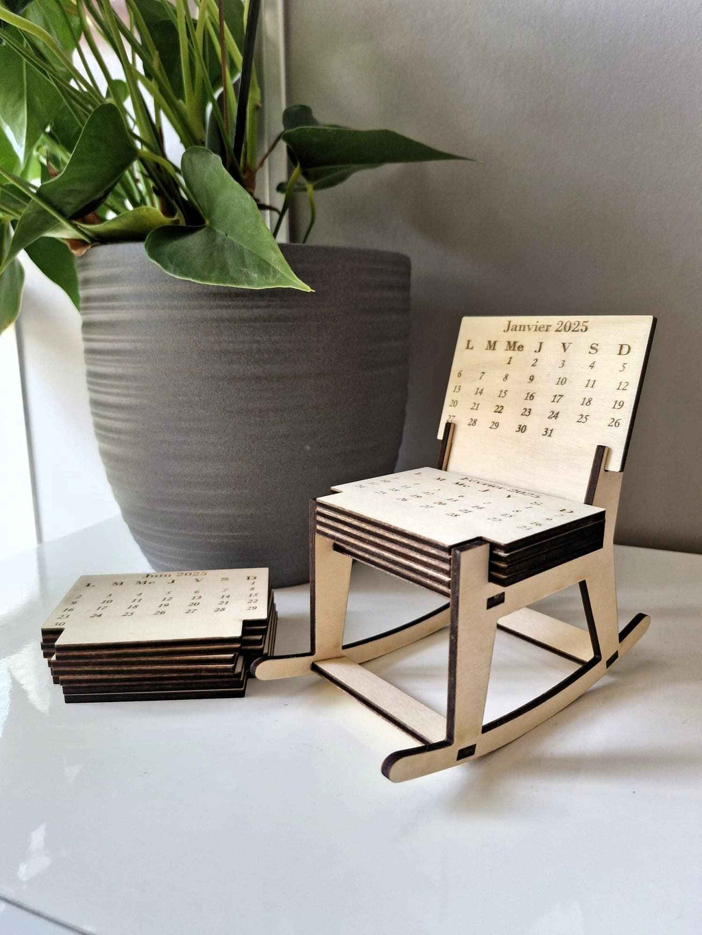 Calendrier Chaise Bascule en Bois dans le Style Rustique - LIJO CREA