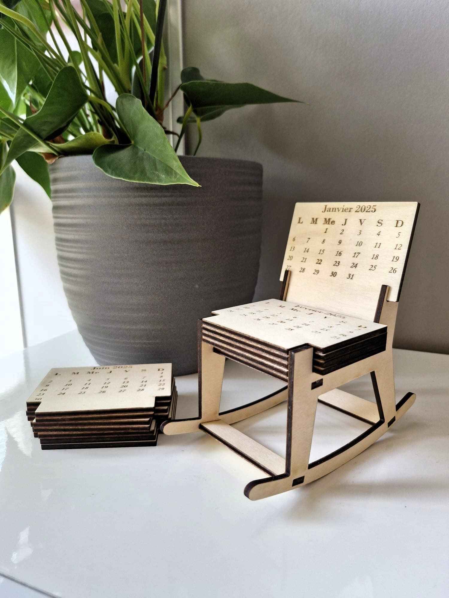 Calendrier Chaise Bascule en Bois dans le Style Rustique - LIJO CREA