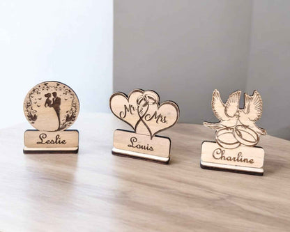 Marque-places Colombes Couple en bois personnalisables pour vos mariages - LIJO CREA