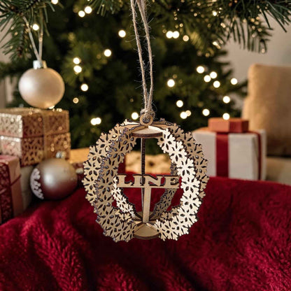 boule de noël flocon personnalisé en bois avec prénom