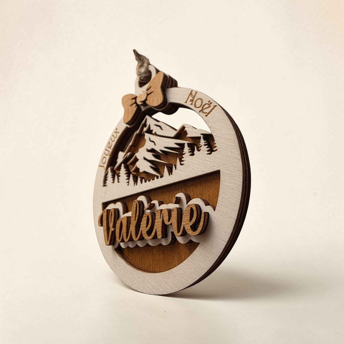 boule personnalisé en bois noël décoration sapin avec prénom 