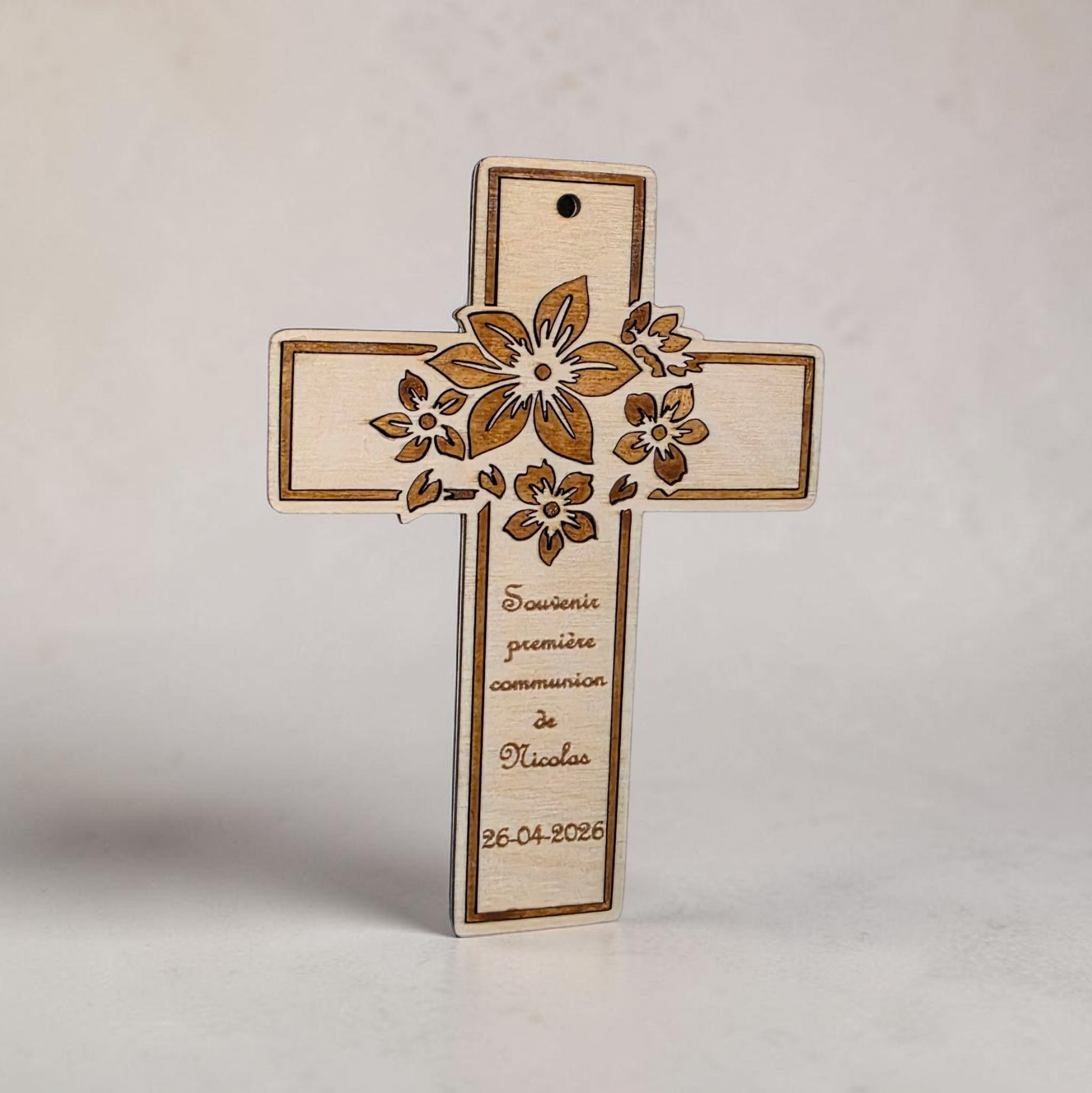 croix religieuse communion baptême personnalisée en bois souvenir cérémonie religieuse 