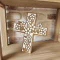 Croix religieuse fleurie