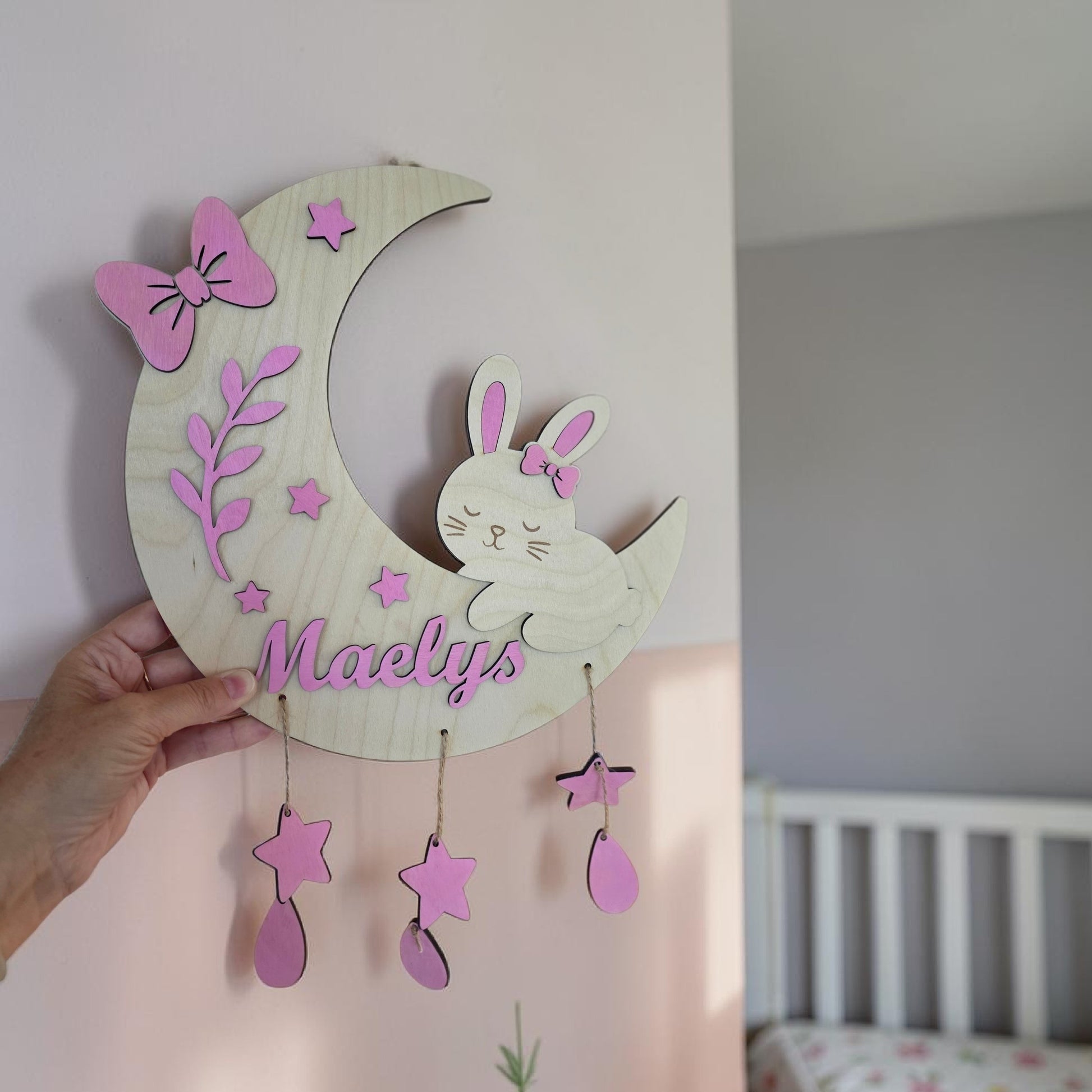 décoration murale chambre enfant lune lapin en bois personnalisée 