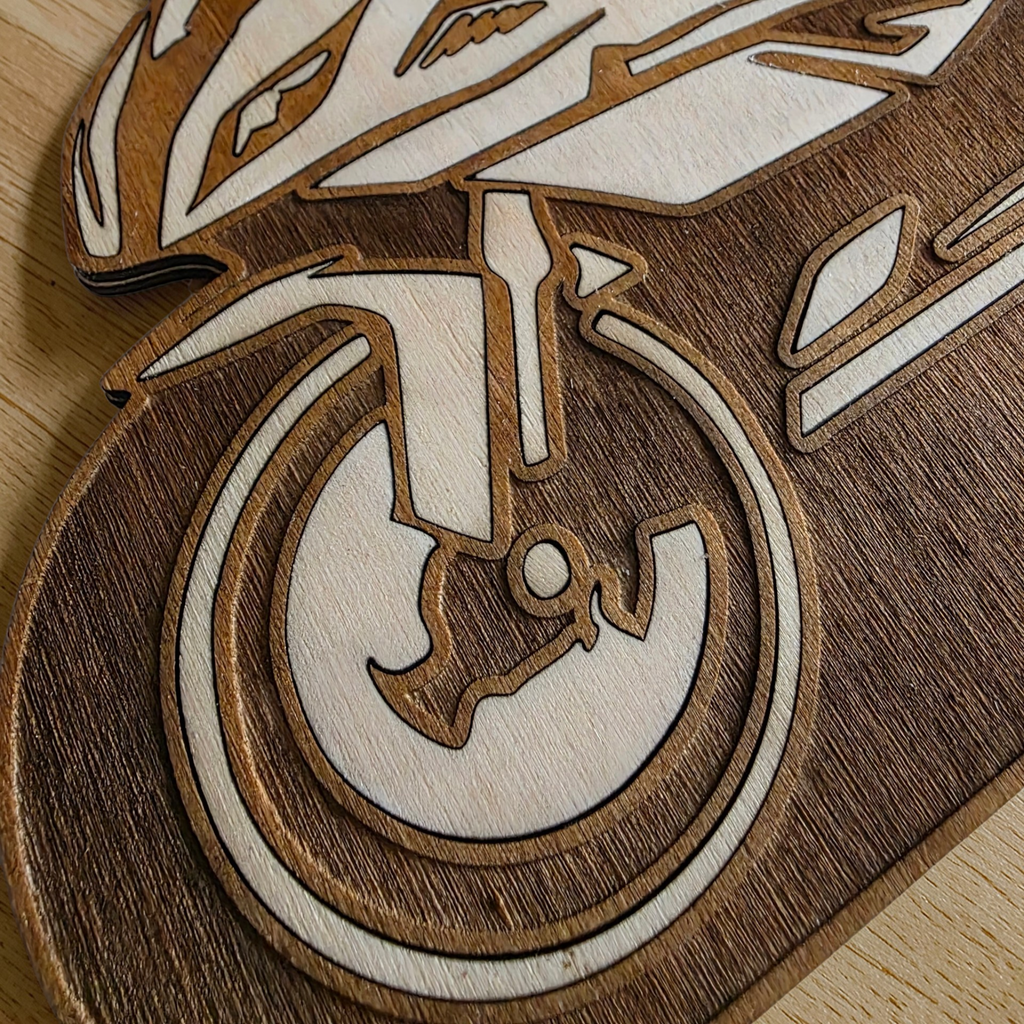moto décoration murale personnalisée en bois idée cadeau
