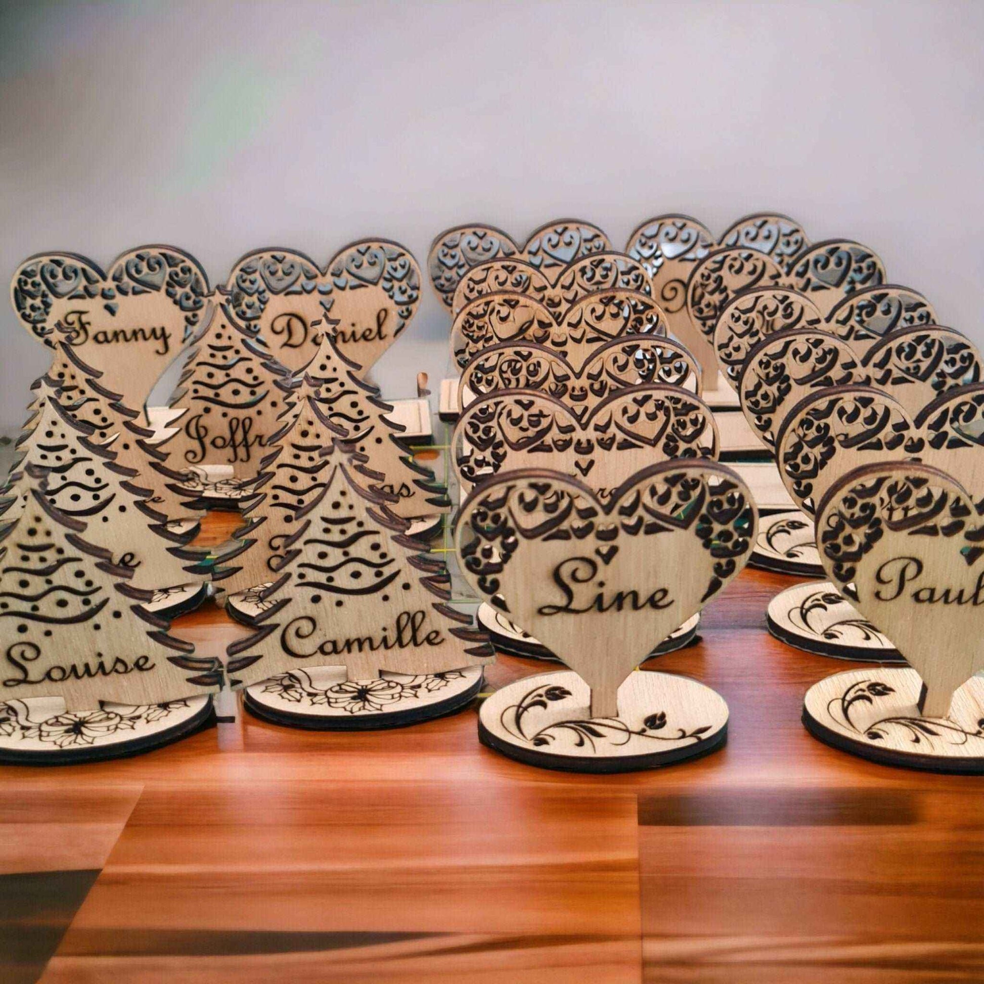 Marque-places sapin coeur pour une décoration festive élégante - LIJO CREA