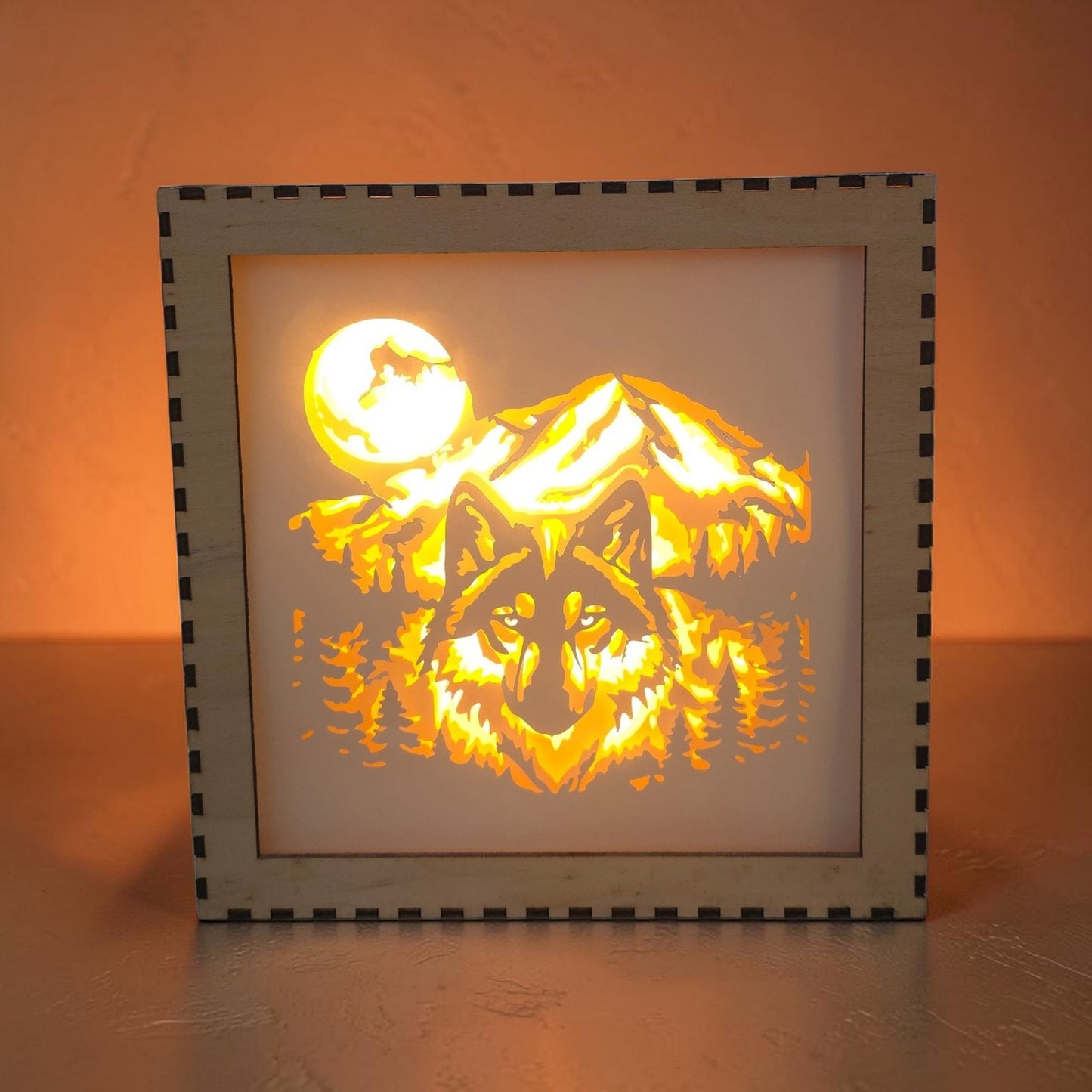 Fichier lightbox loup svg pour machine de découpe cricut silhouette loup au clair de lune dans la forêt fichier boite à lumière en 3d led