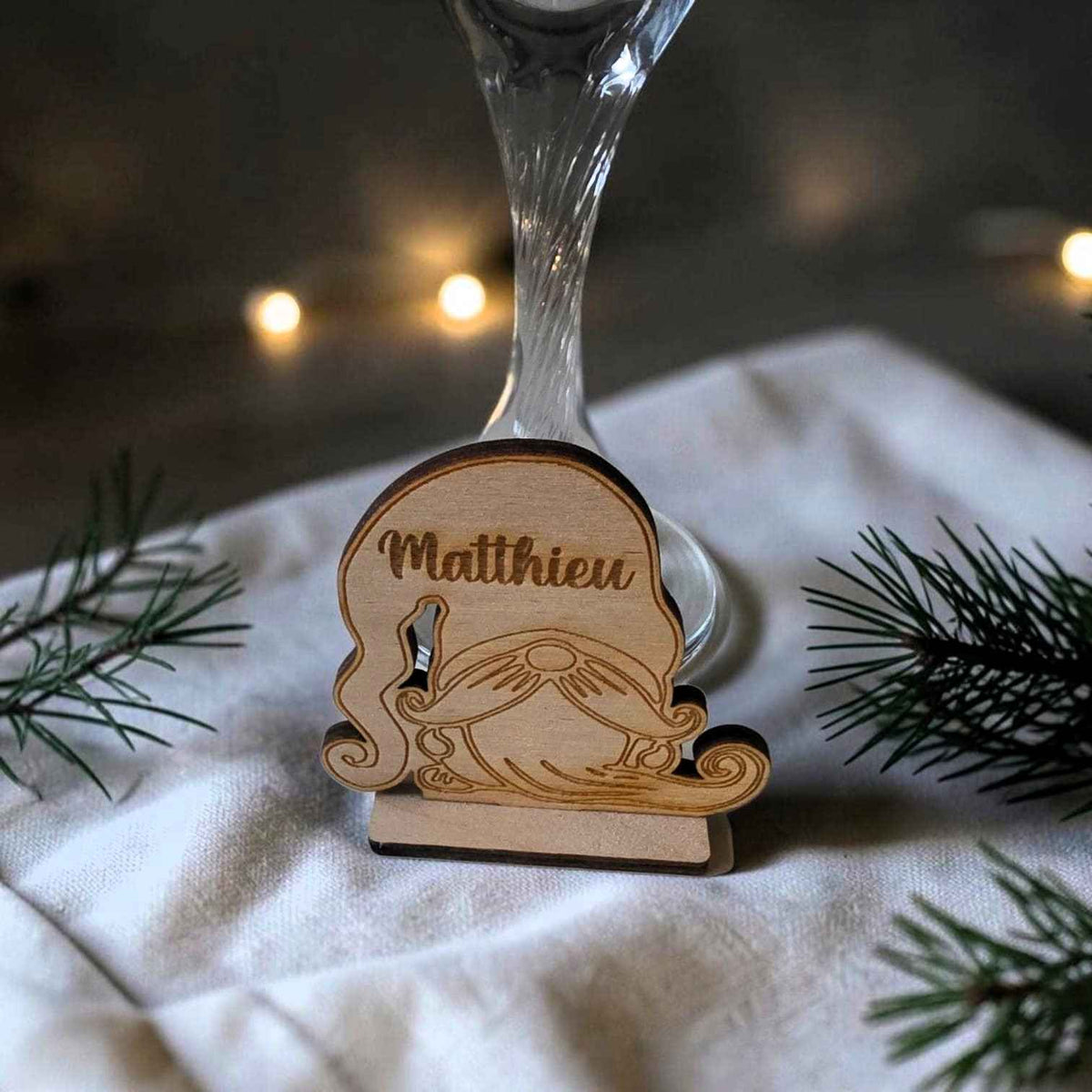 marque place de noël gnome personnalisé en bois
