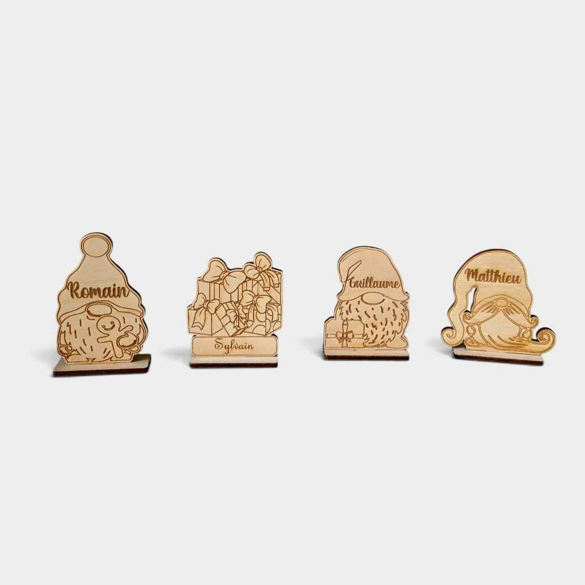 marque place gnome de noël personnalisé en bois