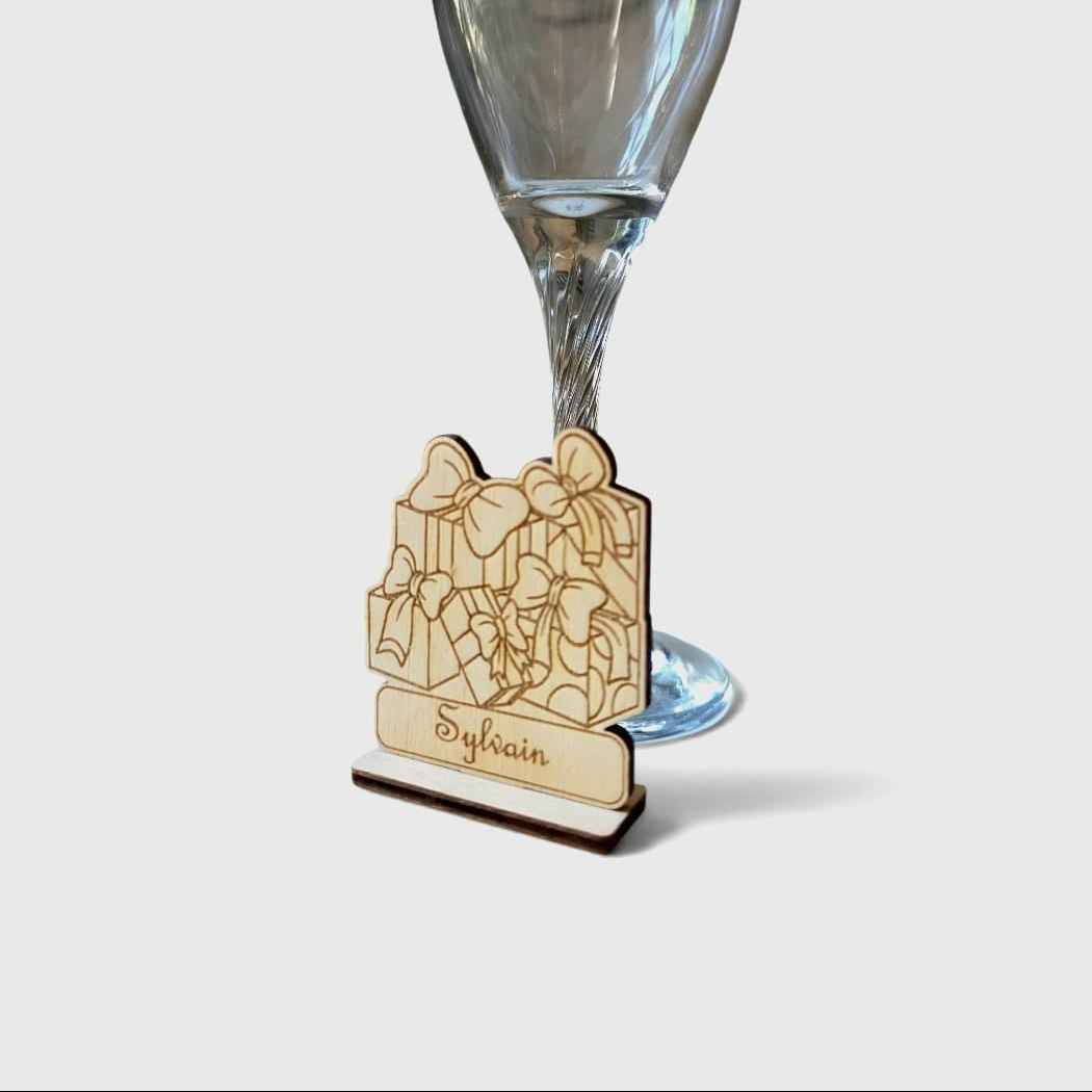 marque place gnome de noël personnalisé en bois