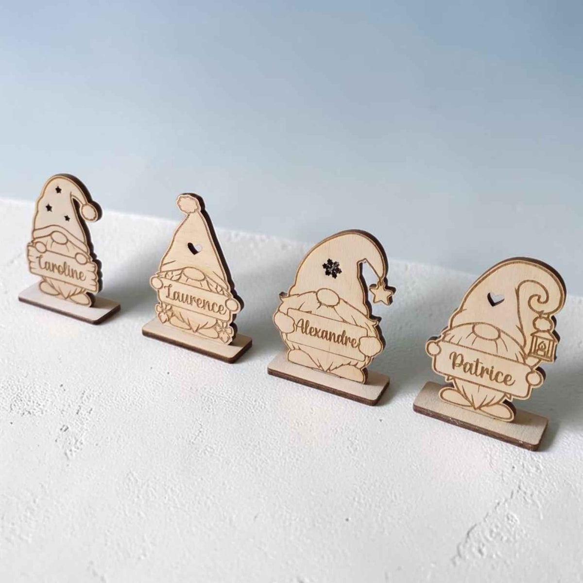 marque place gnome avec pancarte personnalisé en bois 