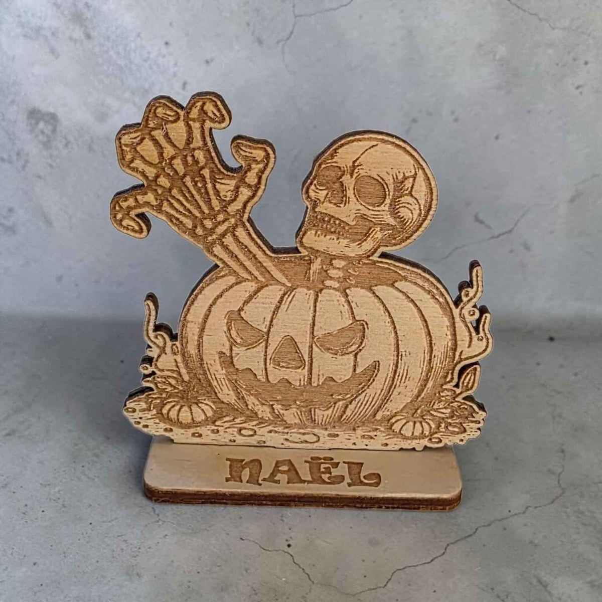marque place halloween personnalisé en bois décoration table