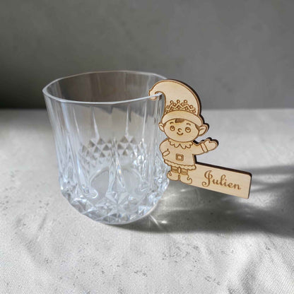 marque place lutin de noël à accrocher personnalisé en bois