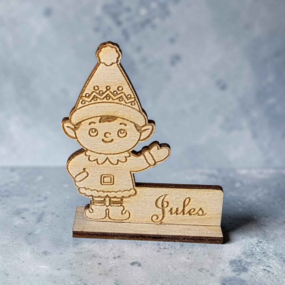 marque place lutin de noël à accrocher personnalisé en bois