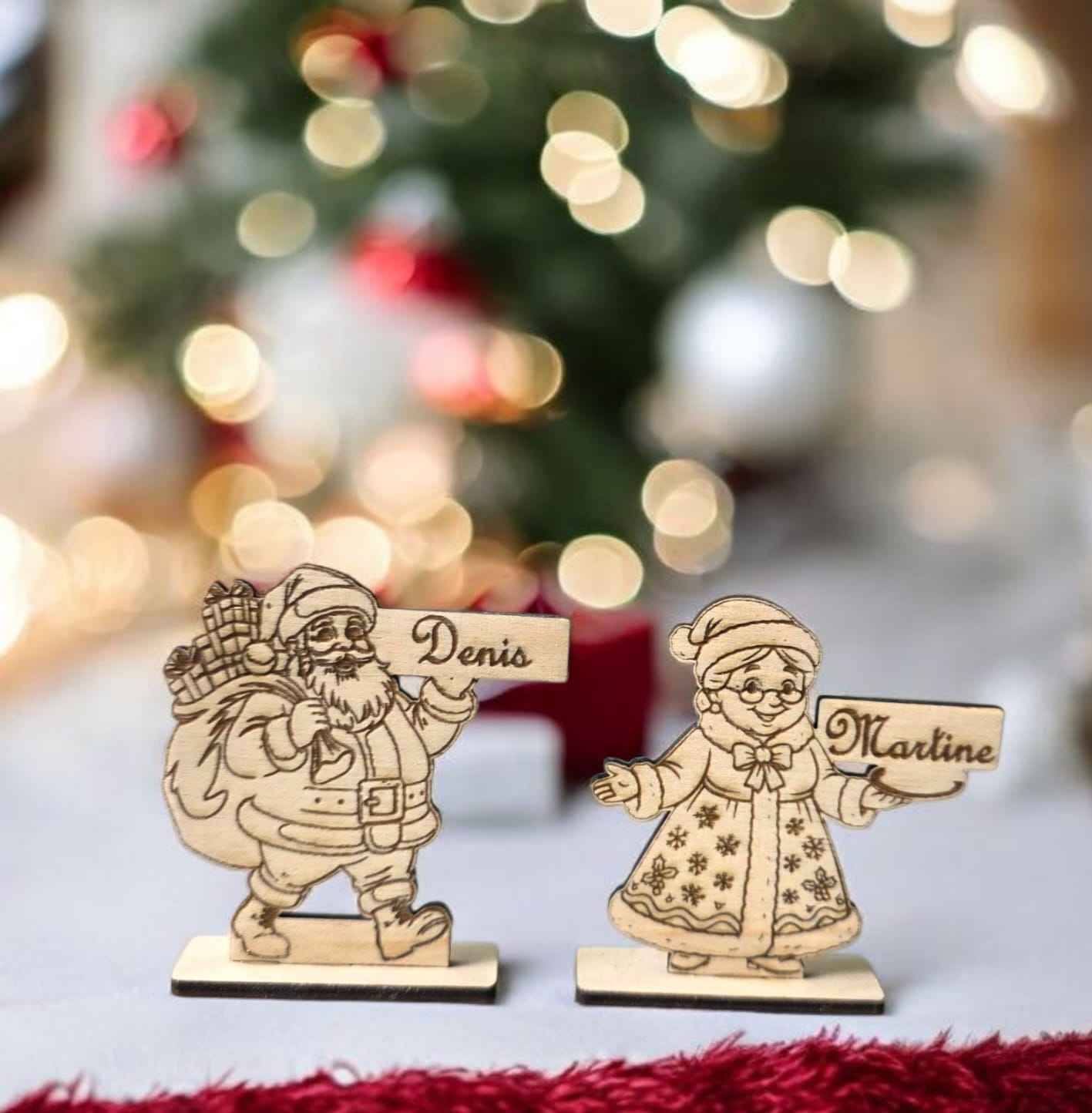 Marque-Place en Bois Noel – Décoration Élégante du Père Noël et Mère Noël