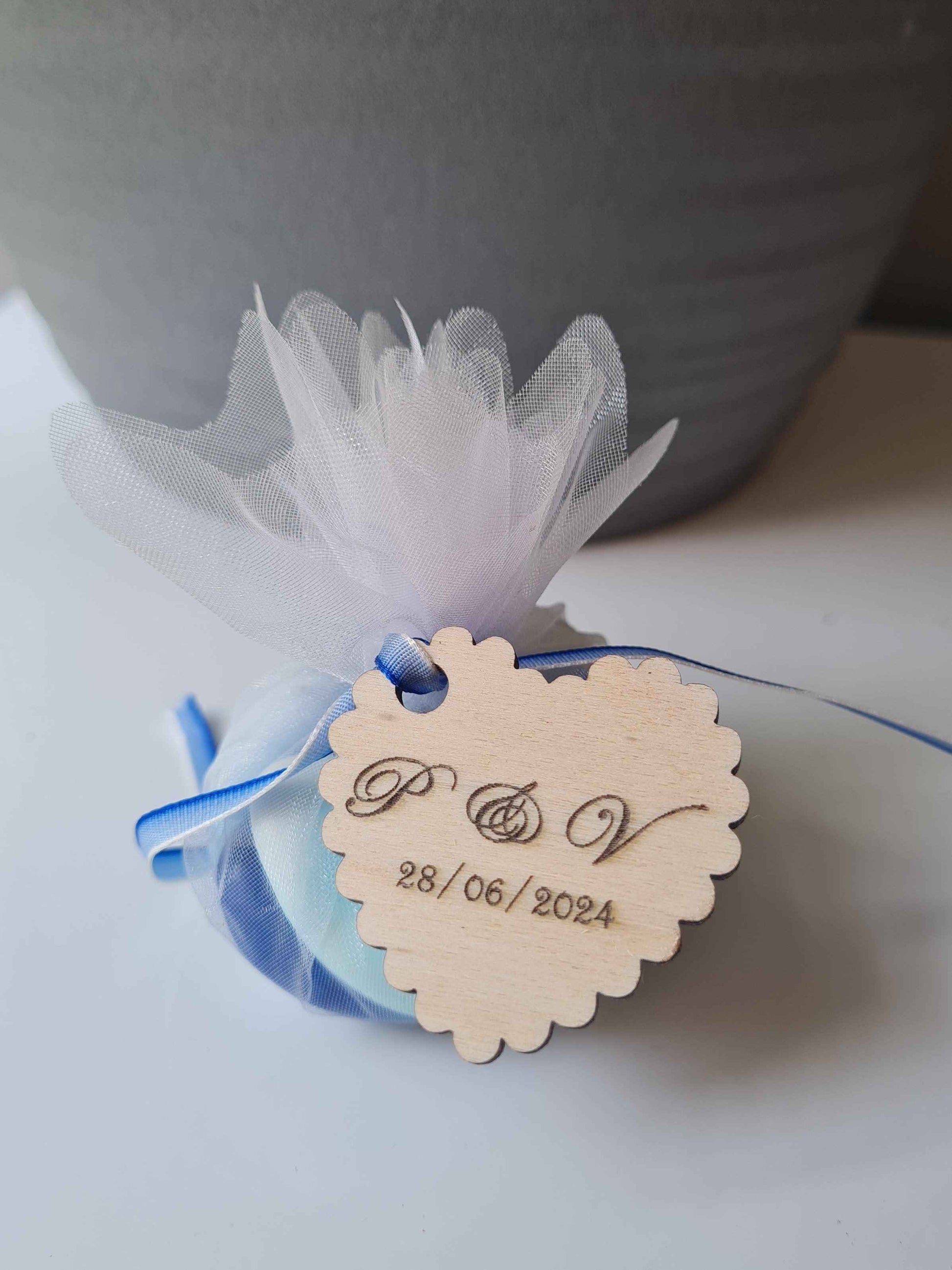 Etiquettes coeur Marque-places en bois personnalisée pour vos événements - LIJO CREA