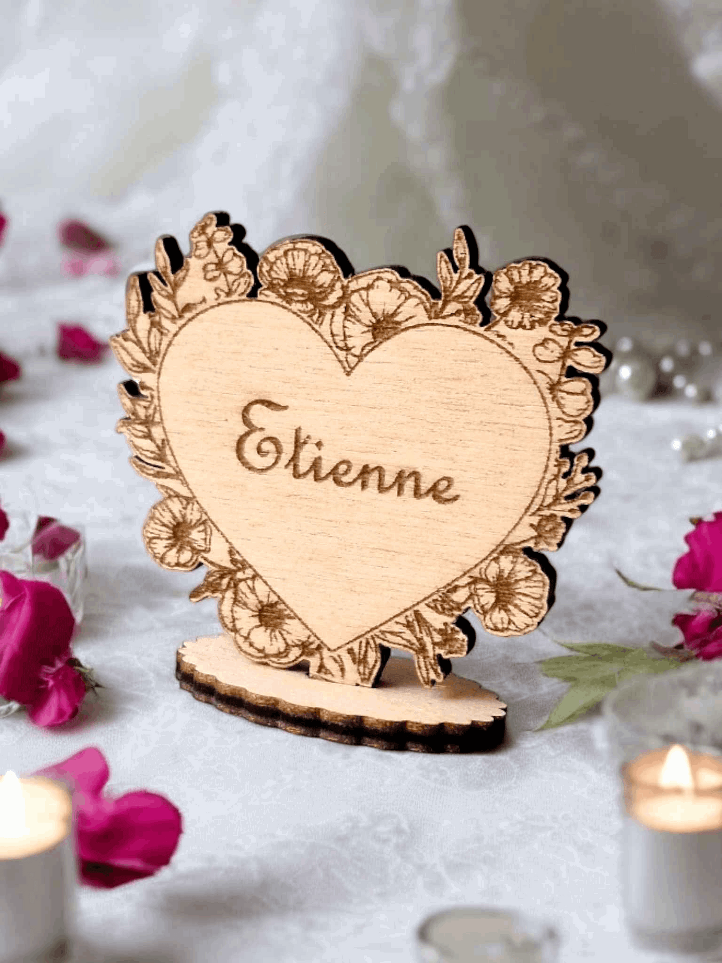 Marque-places coeur et fleurs - Élégants marque-places fleurs coeur pour vos événements - LIJO CREA