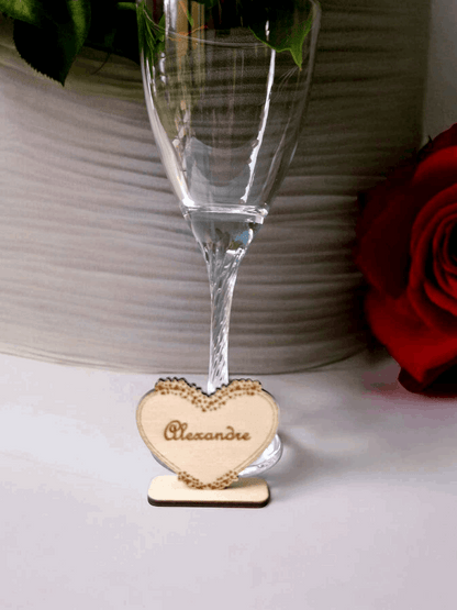Marque-place Coeur Flèche et Fleurs - Élégance et Originalité pour vos Événements - LIJO CREA