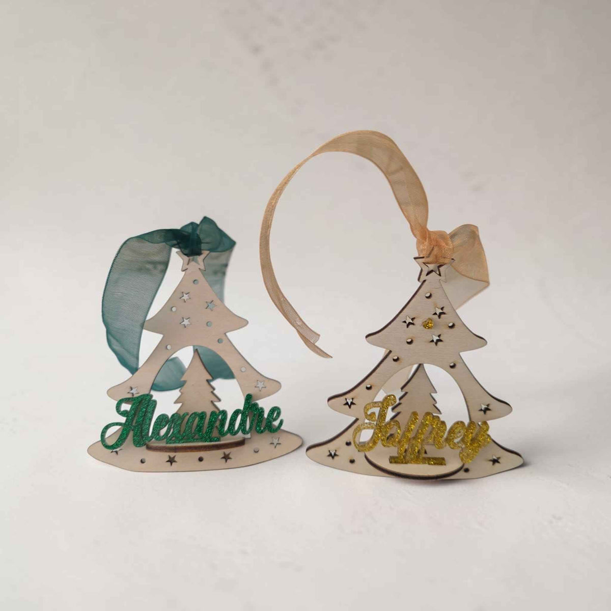 boule de noël suspension personnalisée en bois et acrylique originale sapin de noël