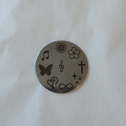 porte clés personnalisé gravé en métal prénom dessin idée cadeau 