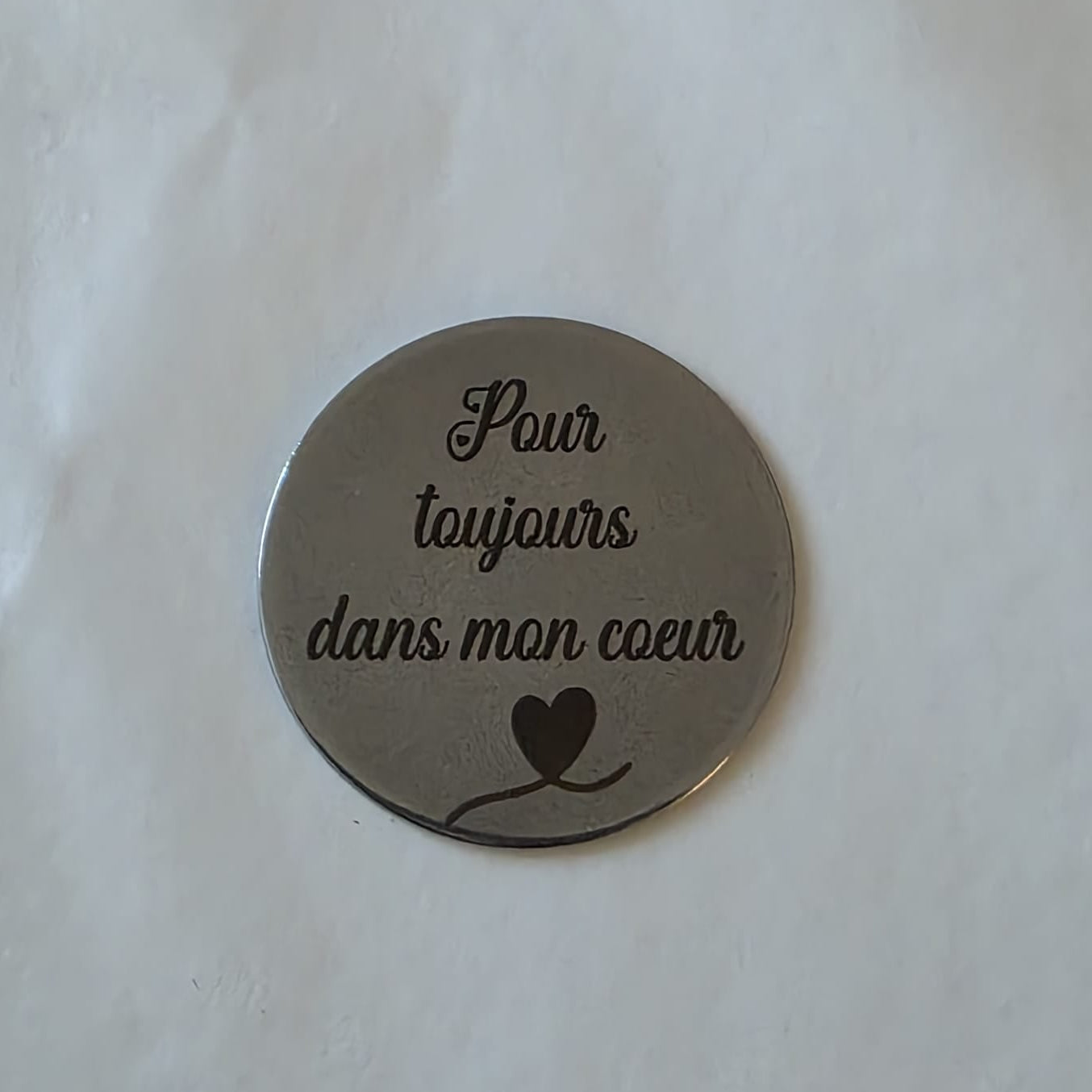 porte clés personnalisé gravé en métal prénom dessin idée cadeau 
