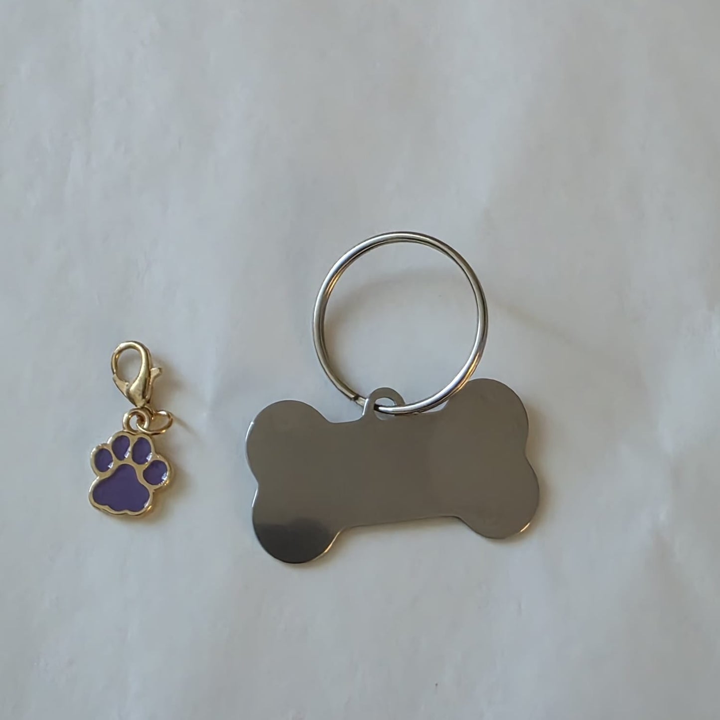porte clés personnalisé métal gravé en forme os chien chat animaux cadeau unique porte clés