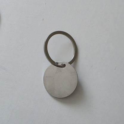 porte clés métal gravé prénom métal personnalisé idée cadeau originale