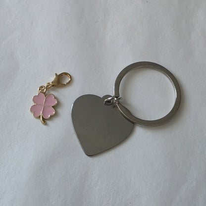 Porte clés métal coeur