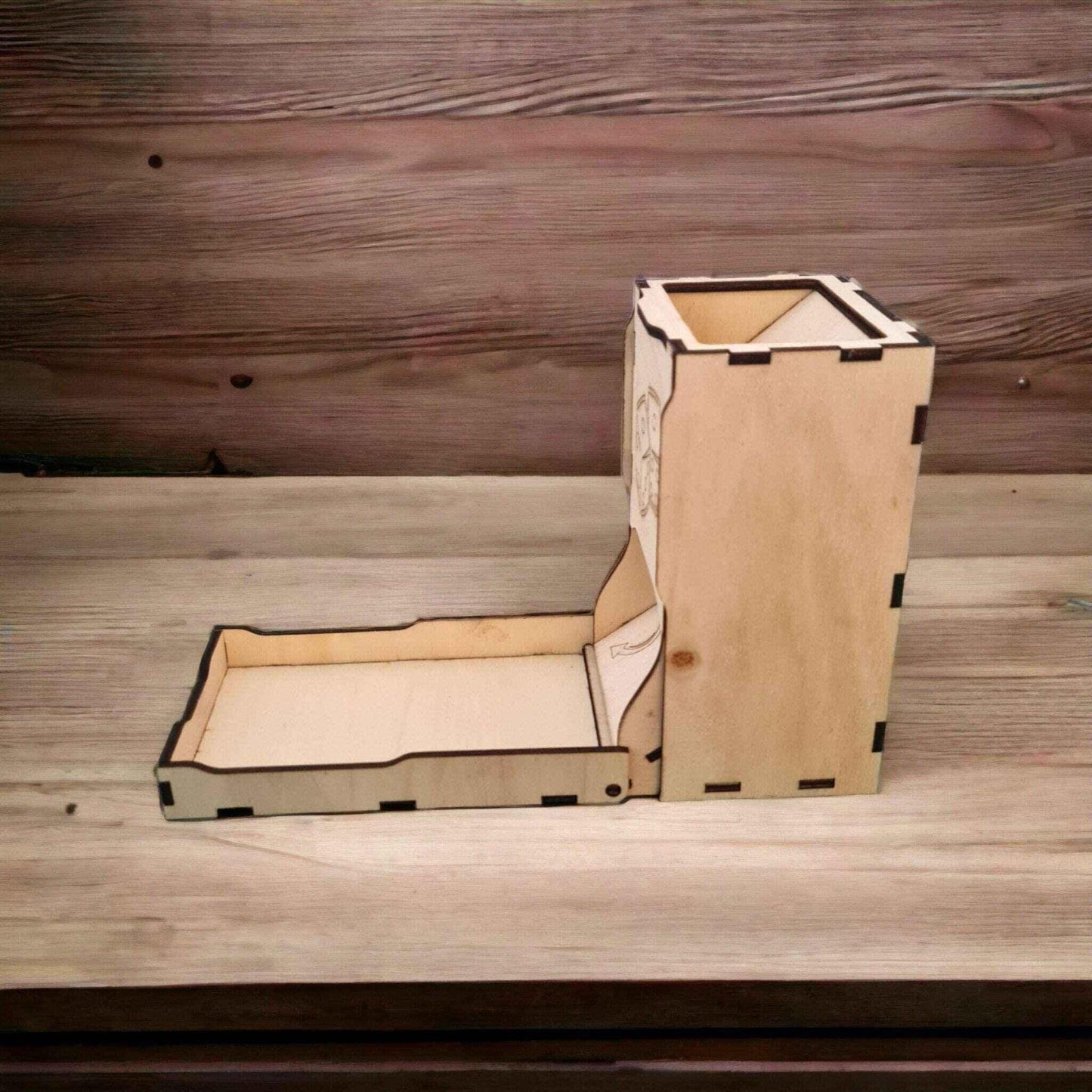 Tour à dés en bois - Elégance et praticité à vos jeux de société - LIJO CREA