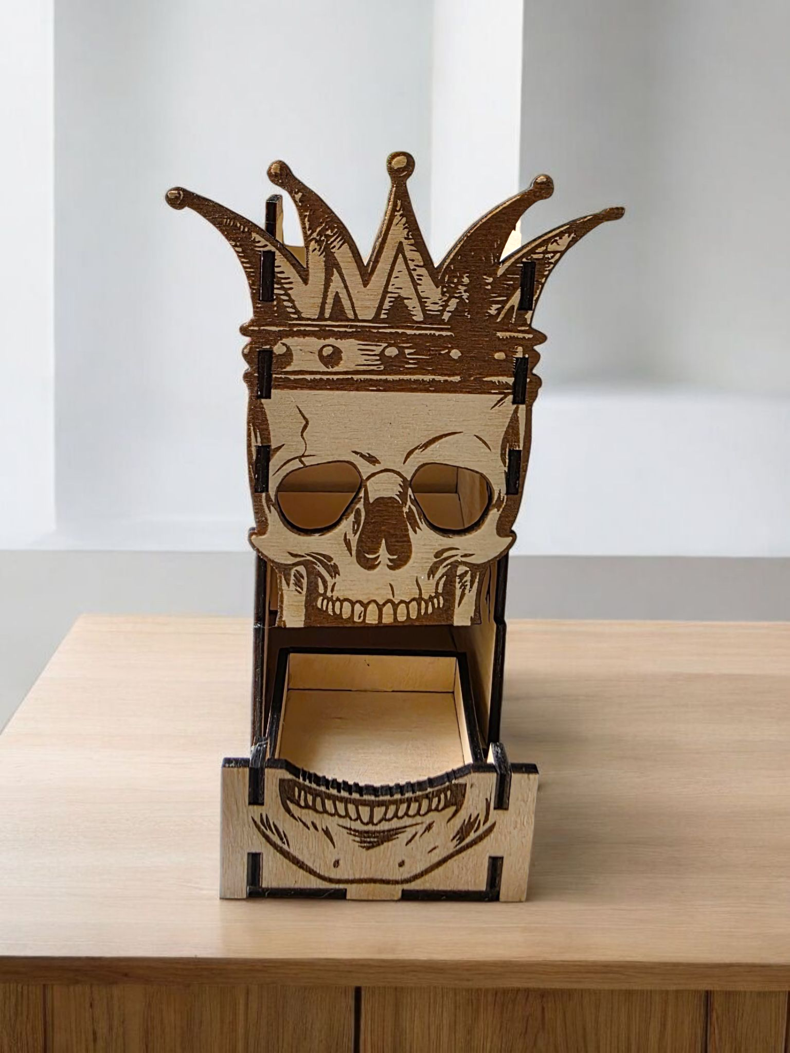 tour à des en bois original tete de mort